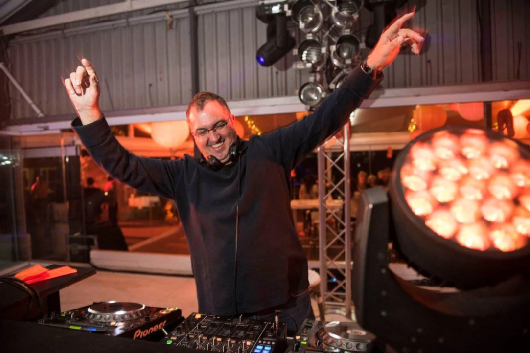 Dj Luis