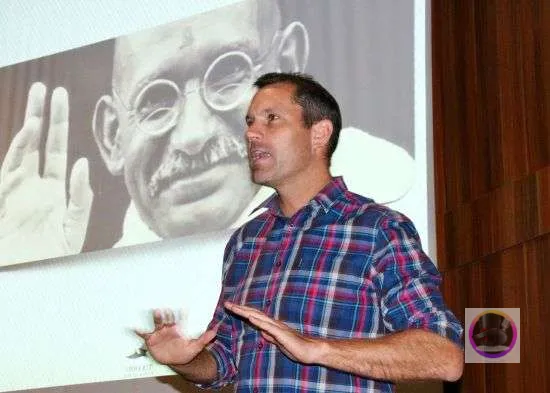 Michael Charton - Image 01 (March 19, 2026)